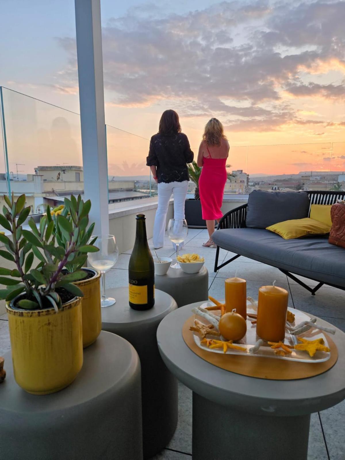 La Terrazza Sul Porto Bed & Breakfast Syracuse Exterior photo