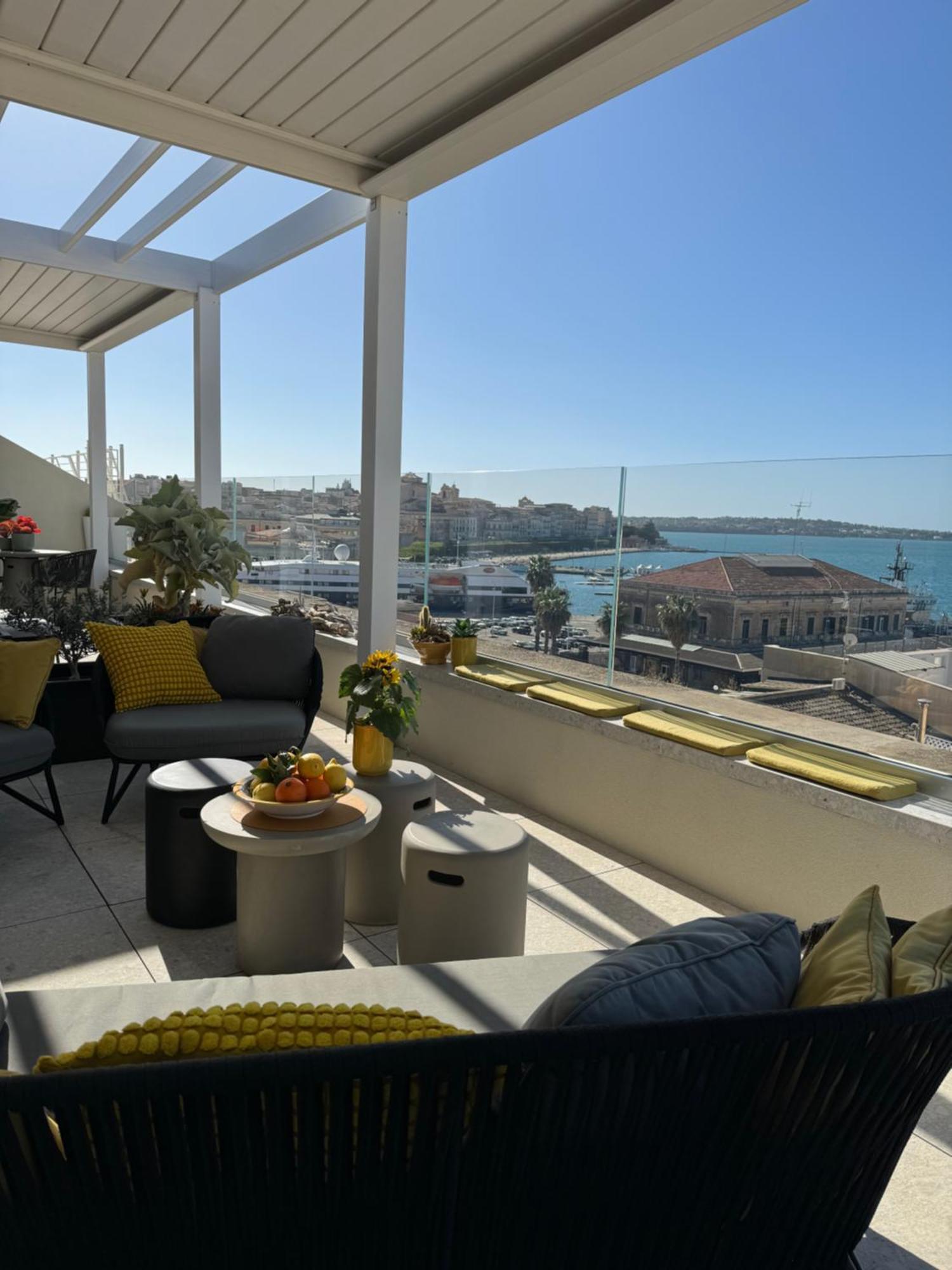La Terrazza Sul Porto Bed & Breakfast Syracuse Exterior photo
