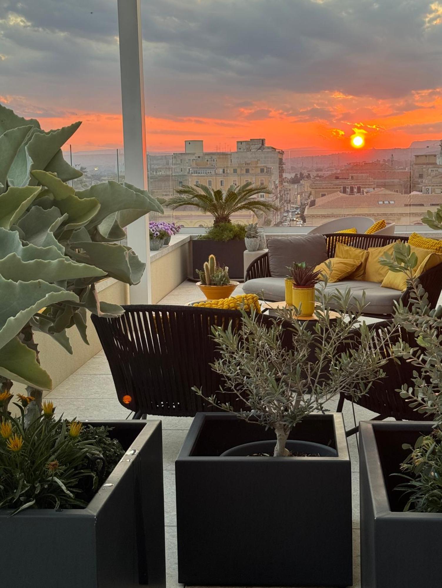 La Terrazza Sul Porto Bed & Breakfast Syracuse Exterior photo