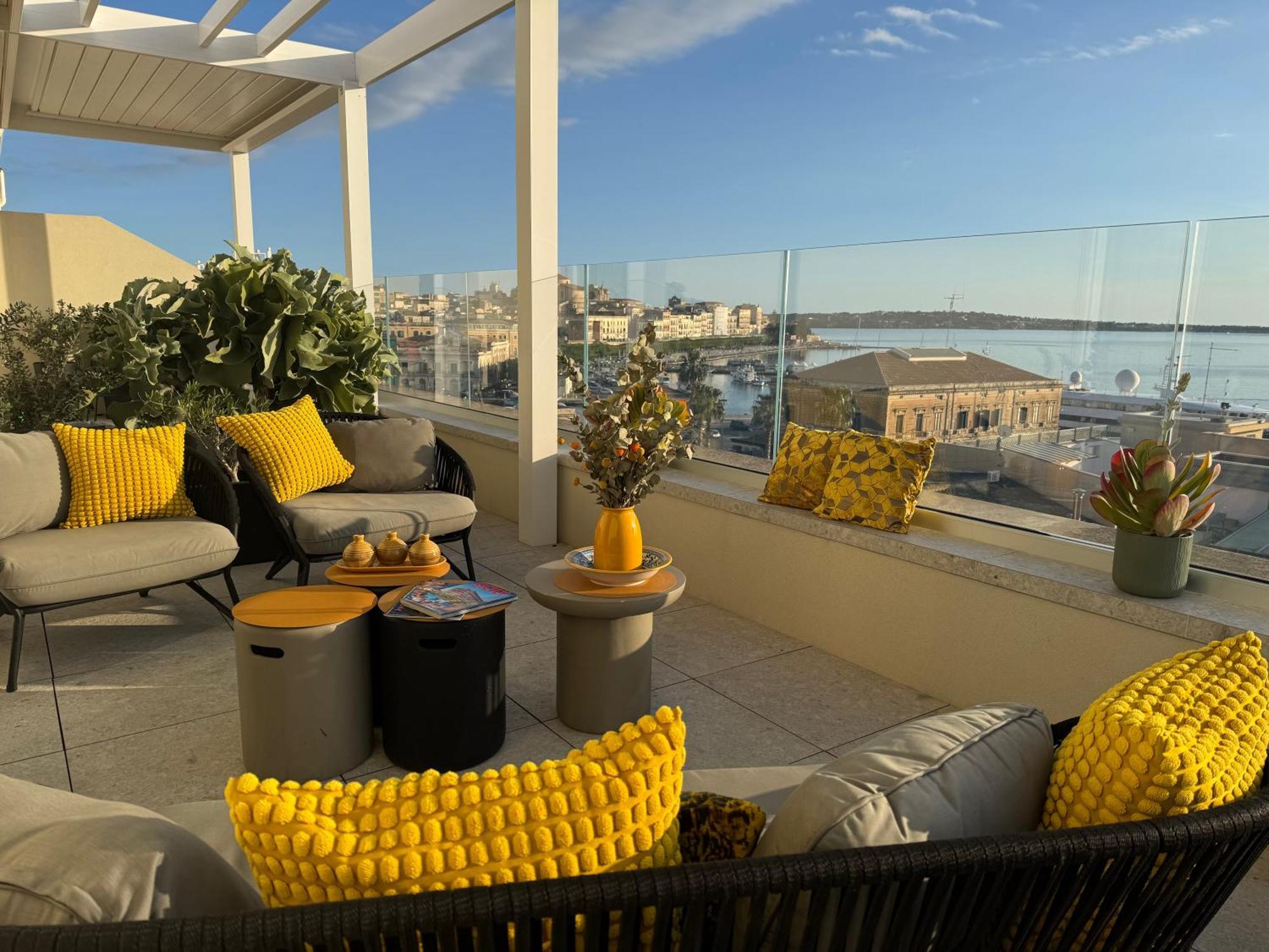 La Terrazza Sul Porto Bed & Breakfast Syracuse Exterior photo