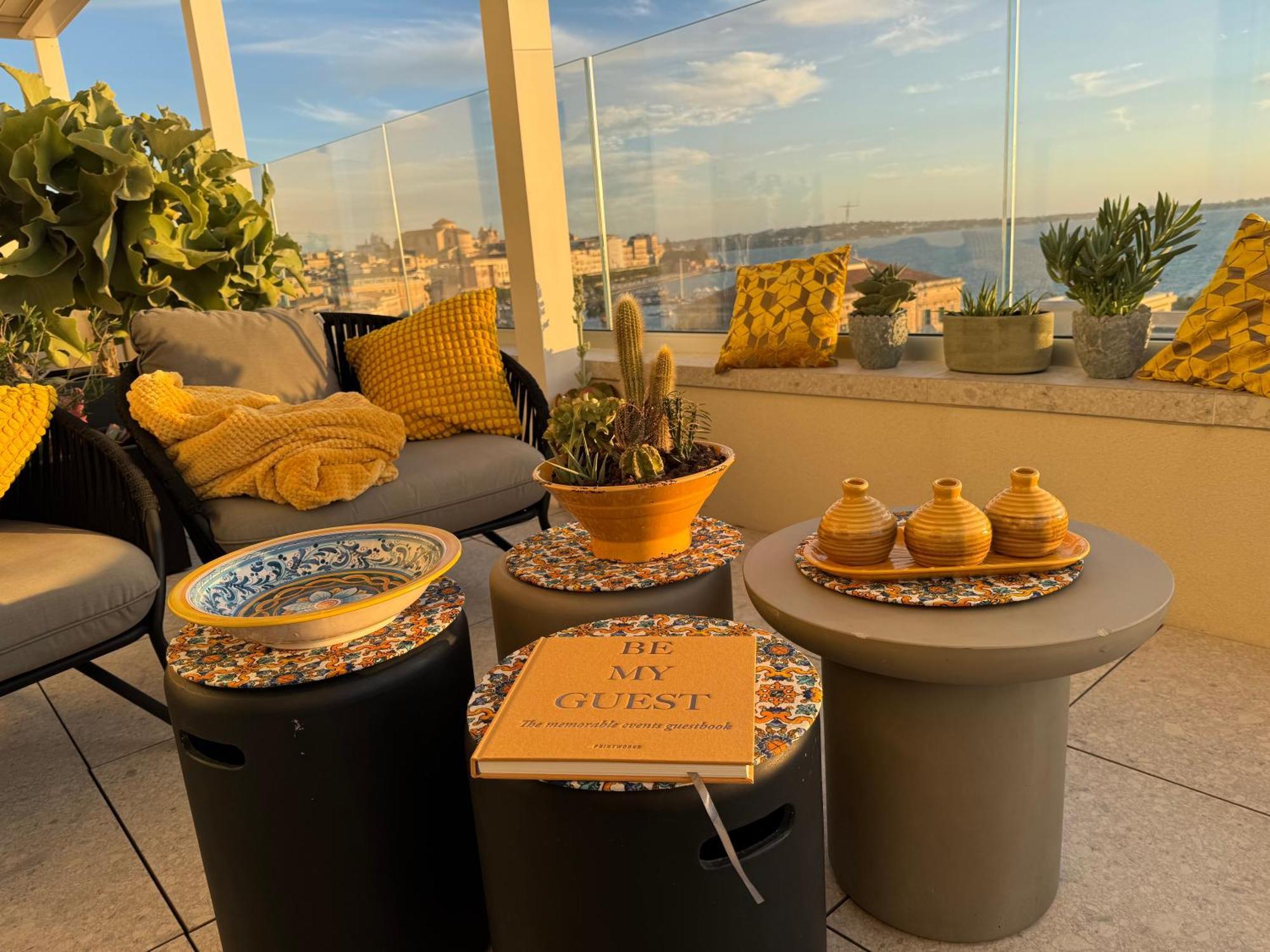 La Terrazza Sul Porto Bed & Breakfast Syracuse Exterior photo
